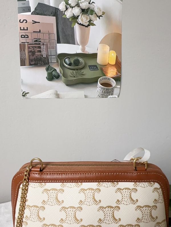 【12期0利率】CELINE TRIOMPHE貝殼包【9成新】 