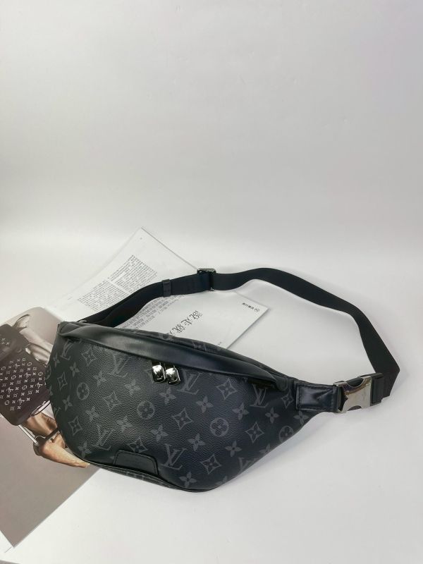 【95成新】LV Discovery PM 腰包 