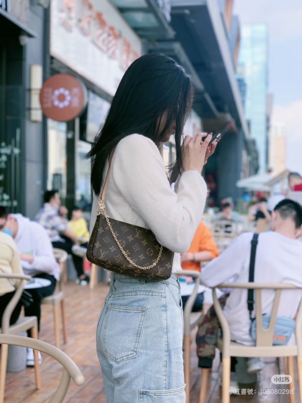 【9成新】LV Pochette Accessoires 大麻將包 