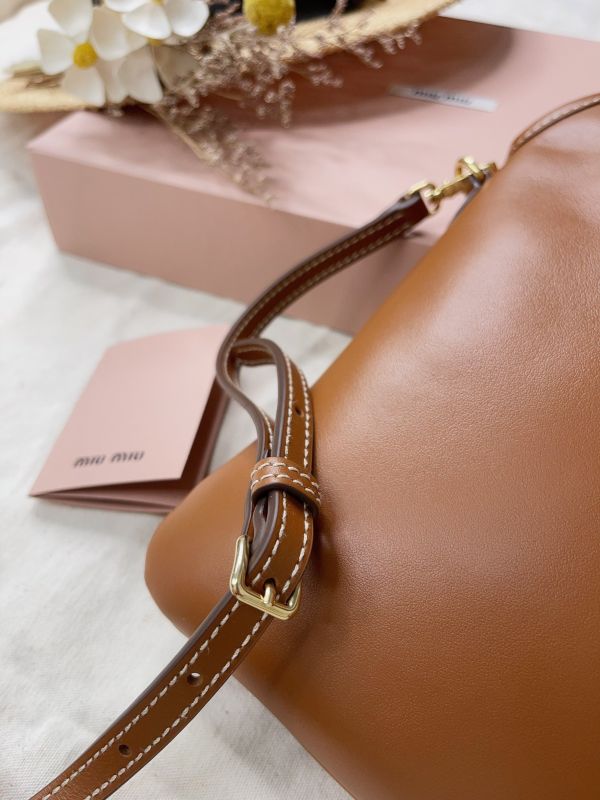 【分期0利率】MIUMIU IVY 皮革手提包 MINI【全新品】 