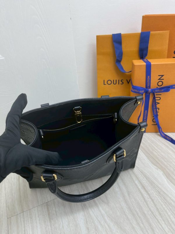 【95成新】LV ON THE GO PM 