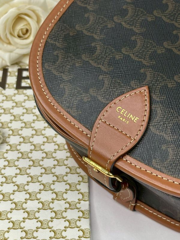 【分期0利率】CELINE Triomphe帆布中型Folco手袋 【95成新】 