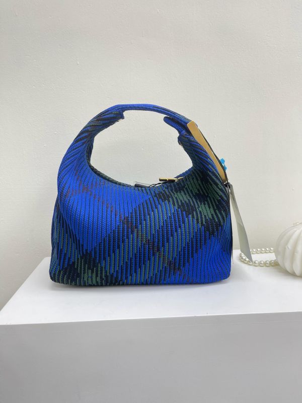 【全新品】BURBERRY 飯盒包 