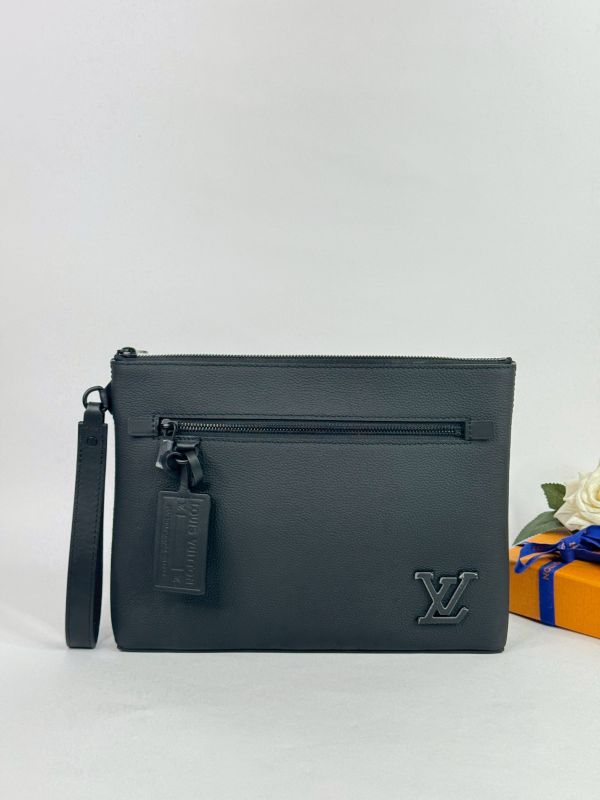 【全新品】LV Takeoff 隨身包 