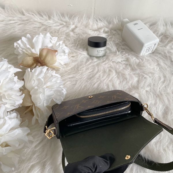 【12期0利率】【二手】LV Félicie Strap & Go 