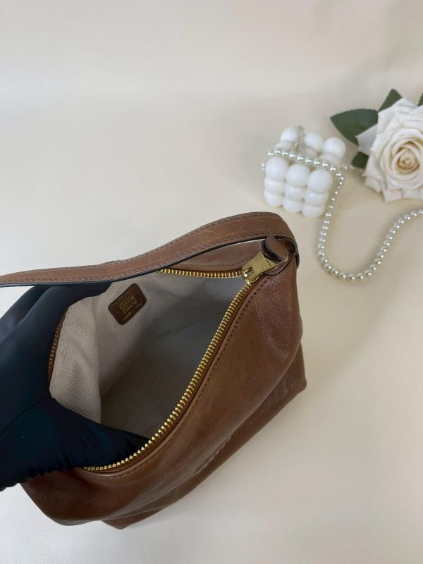 【9成新】MIUMIU 皮革飯盒包 