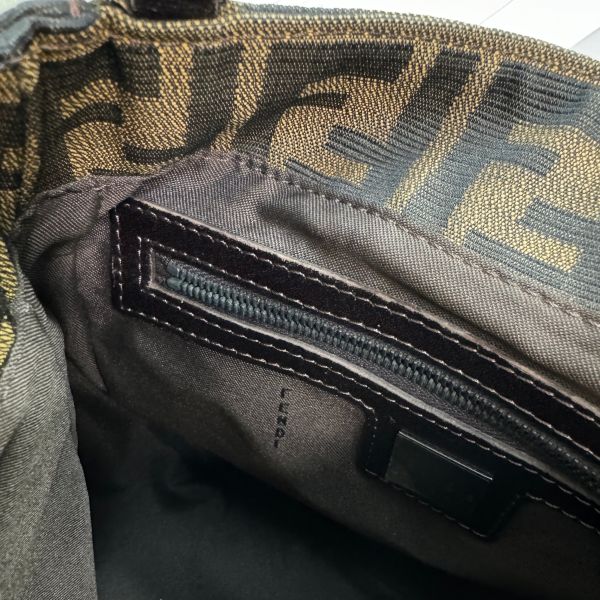 【12期0利率】FENDI老花腋下包【85成新】 