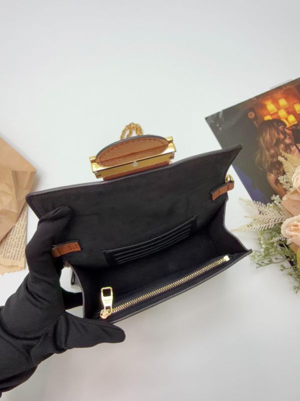 【9成新】LV Dauphine 鏈帶錢包 