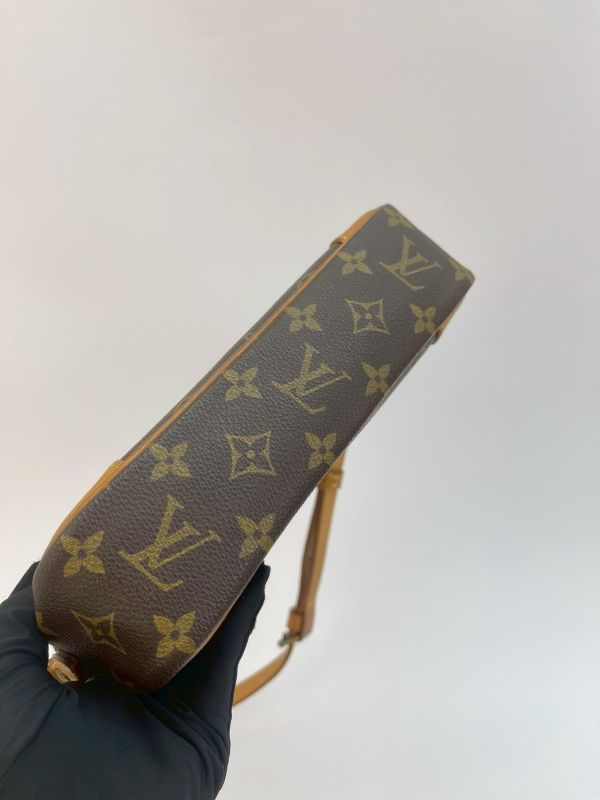 【85成新】LV TROCADERO 23 相機包 