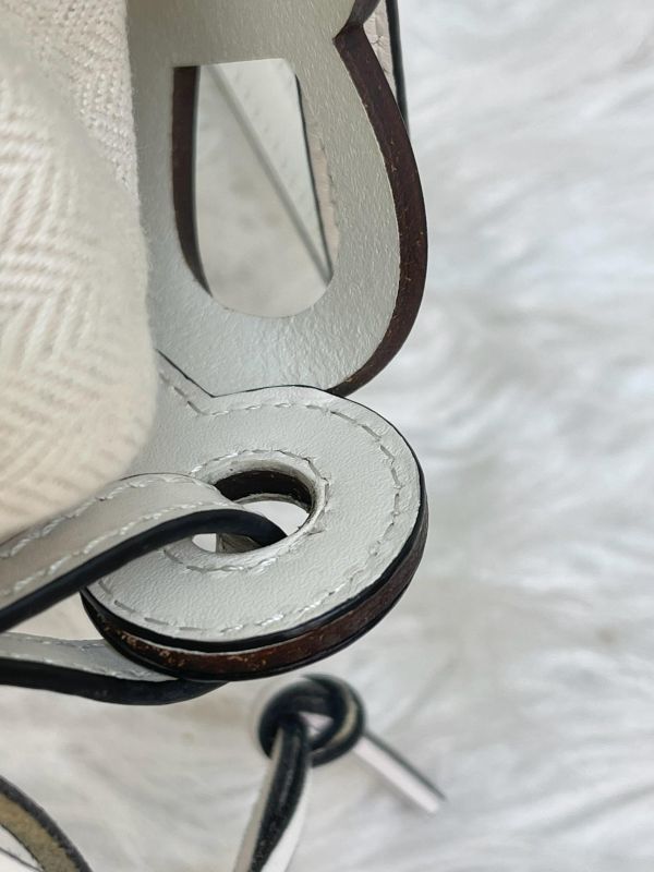 【9成新】LOEWE CUTOUT POCKET 水桶包 