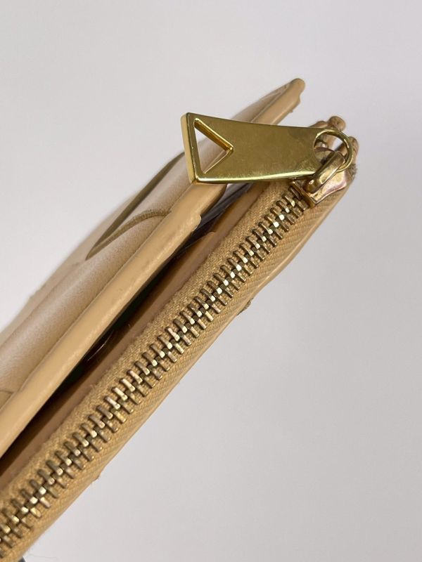 【85成新】BV 大編織對開零錢短夾 