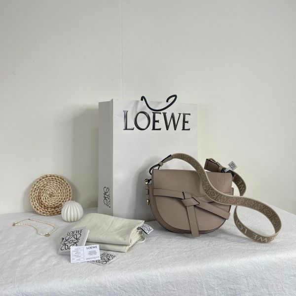 【12期0利率】LOEWE SMALL GATE柔軟小牛皮【99成新】 