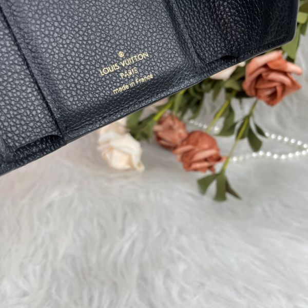 【9.5成新】【12期0利率】LV 黑色皮革壓紋三折短夾黑色 