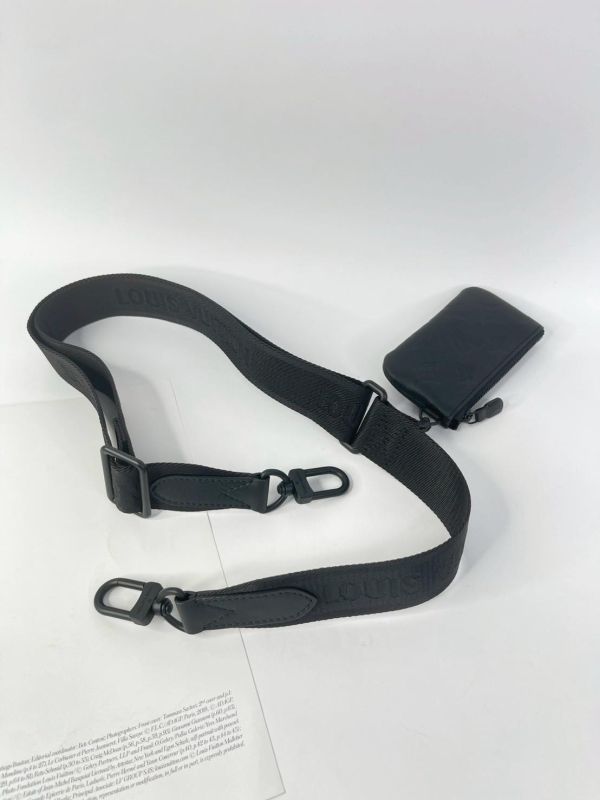 【99成新】LV Trio 郵差包 