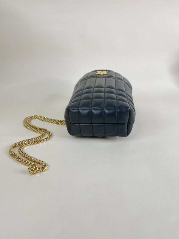 【分期0利率】BURBERRY  LOLA  TB  MICRO 水桶包【95成新】 