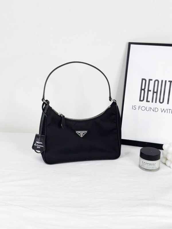 【95成新】PRADA Re-Edition 2005 Re-Nylon 迷你腋下包 