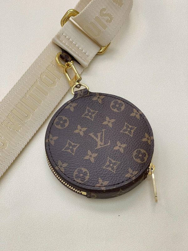 【置品新品】LV ON THE GO EAST WEST 