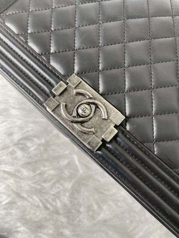 【分期0利率】CHANEL BOY 口蓋包  大號【9成新】 