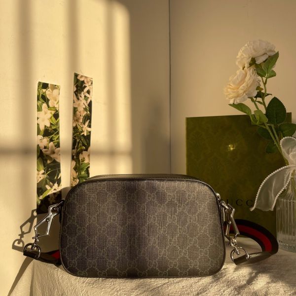 【12期0利率】GUCCI  Supreme 相機包【23年台灣購證】【99成新】 