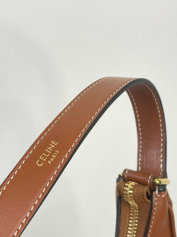 【分期0利率】CELINE Triomphe 刺繡牛皮AVA【99成新】 
