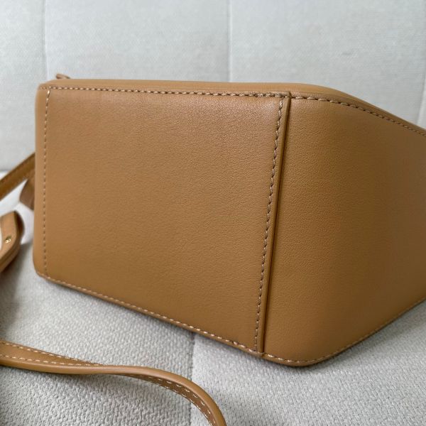 【99成新】【12期0利率】LOEWE Mini Hammock Hobo bag in classic calfskin 