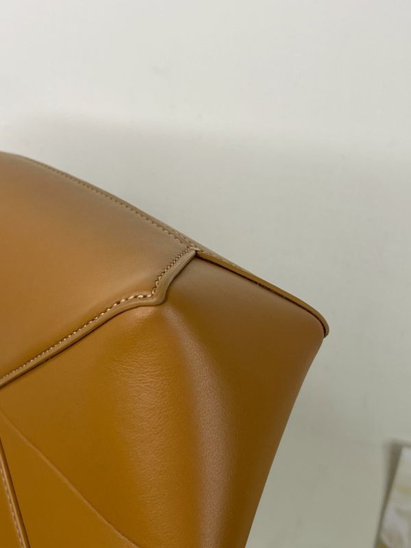 【分期0利率】LOEWE PUZZLE FOLD POUCH 沙色【9成新】 
