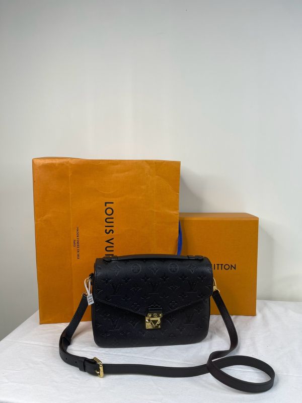 【分期0利率】LV Pochette Métis【9成新】 