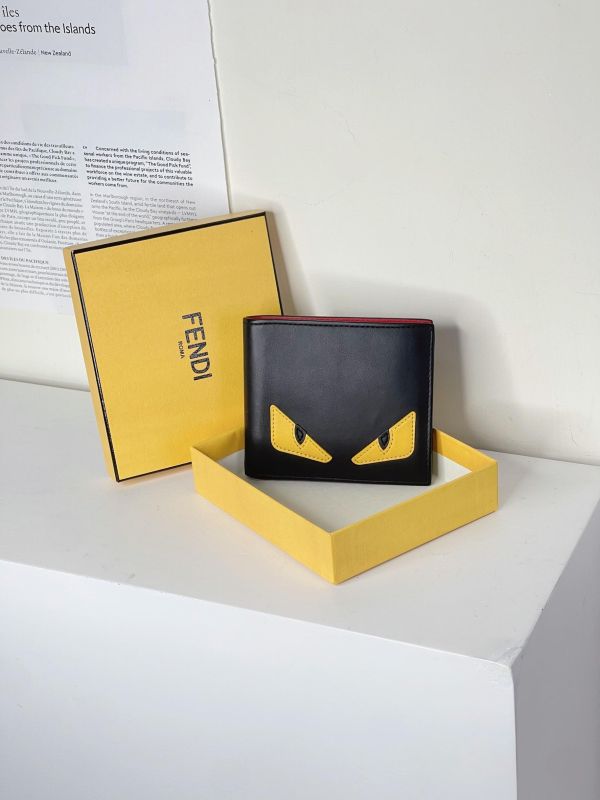 【95成新】FENDI MONSTER 8卡短夾 