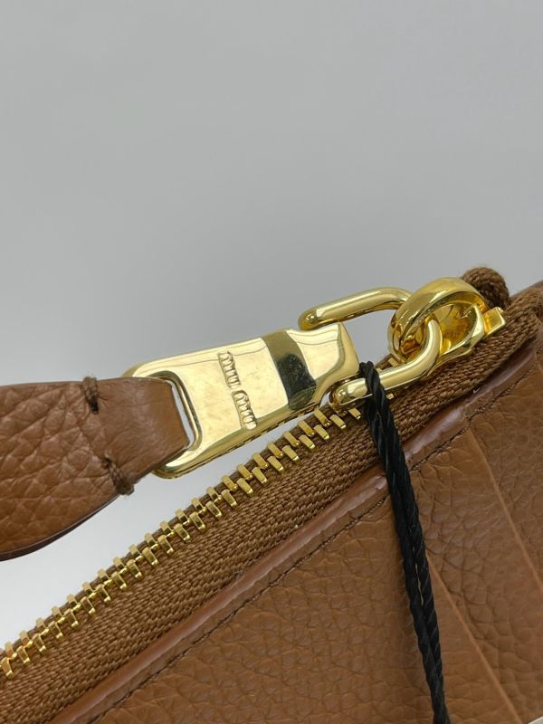 【全新品】MIUMIU 零錢信封卡片夾 