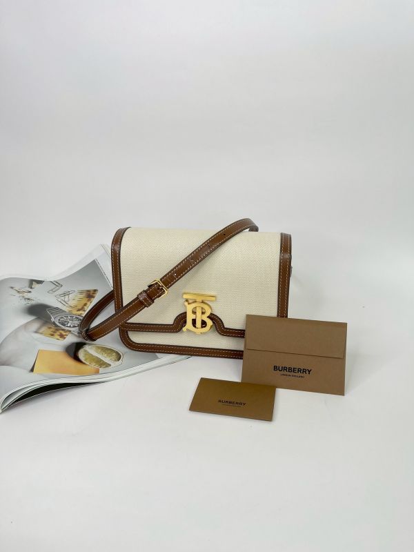 【分期0利率】BURBERRY TB帆布翻蓋郵差包【95成新】 