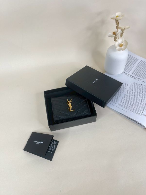 【分期0利率】YSL 魚子醬對開短夾【95成新】 