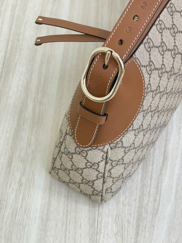 【全新品】GUCCI GG EMBLEM 單肩包 