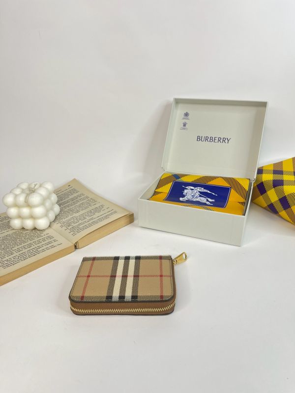 【分期0利率】BURBERRY VINTAGE格紋拉鍊ㄇ字零錢包 【95成新】 