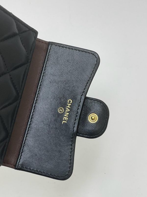 【9成新】CHANEL COCO 背面拉鍊三折短夾 