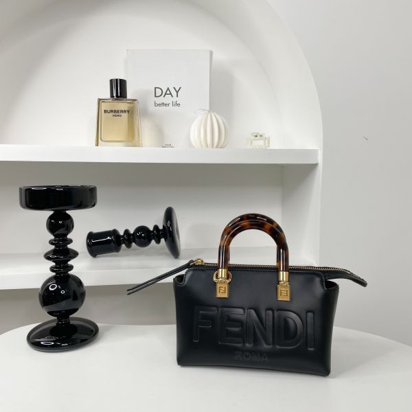 【12期0利率】FENDI BY THE WAY 迷你【99成新】 