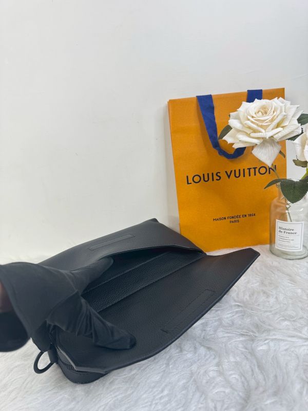 【分期0利率】LV Fastline 郵差包【全新品】 