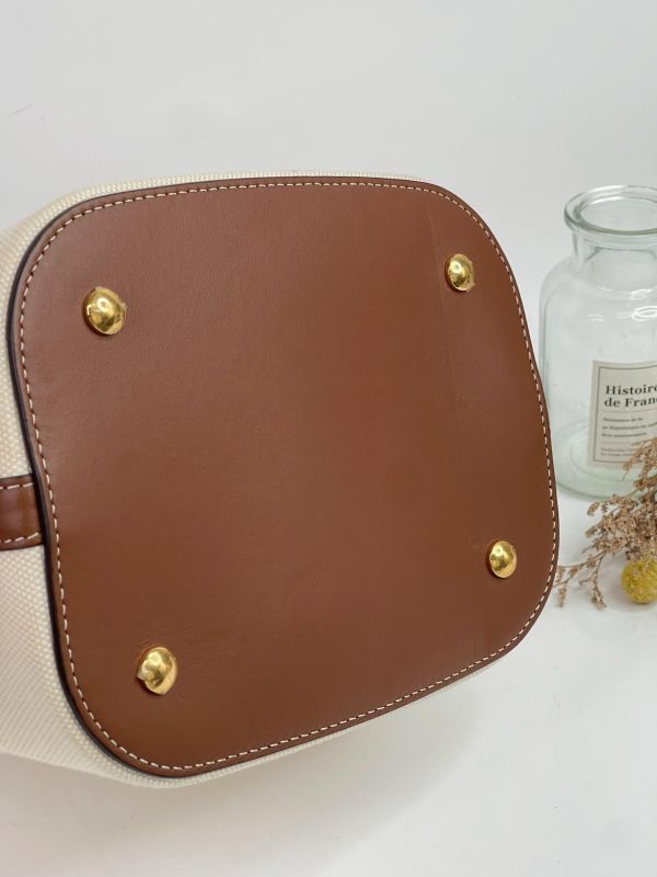 【9成新】BURBERRY  PEGGY 燙印LOGO水桶包 