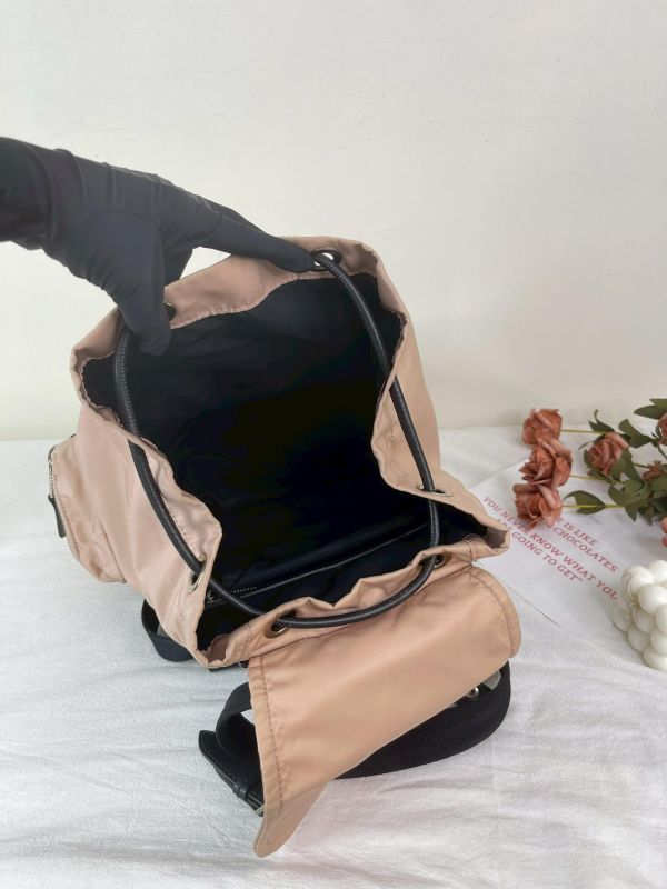 【9成新】BURBERRY THE RUCKSACK 黑LOGO 中號後背包 