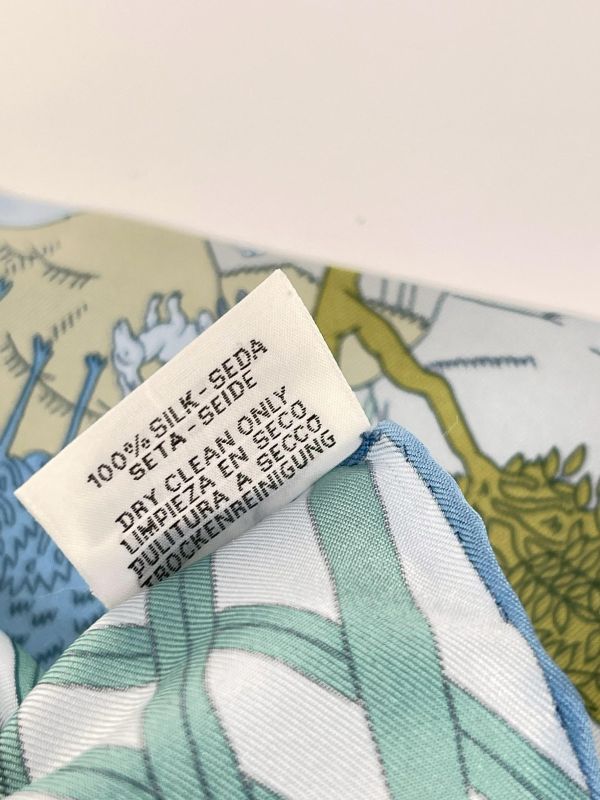 【全新品】HERMES  動物嘉年華方巾 90 