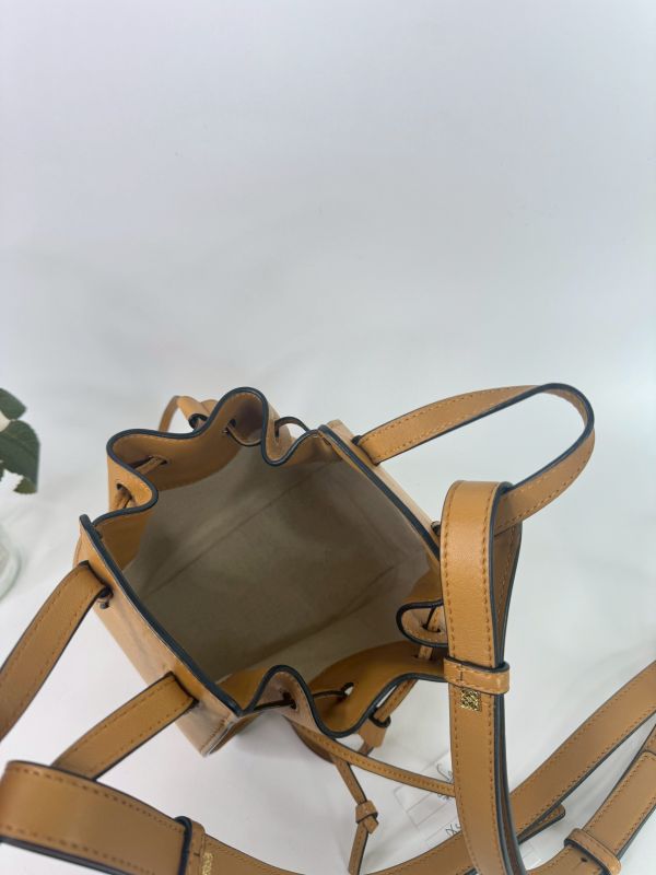 【9成新】LOEWE Mini Hammock 小牛皮 