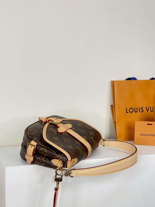 【分期0利率】LV Saumur BB【95成新】 