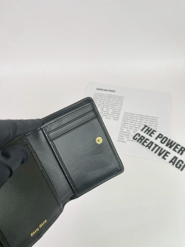 【99成新】MIUMIU Matelassé 納帕皮革短銀包 