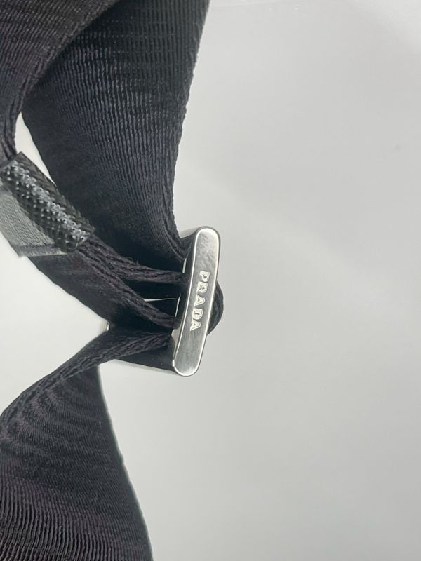 【分期0利率】PRADA 經典LOGO輕量尼龍翻蓋斜背包【全新品】 