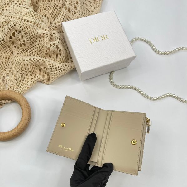 【12 期 0 利率】DIOR CARO DAHLIA銀包【24年7月台灣購證】【99成】 