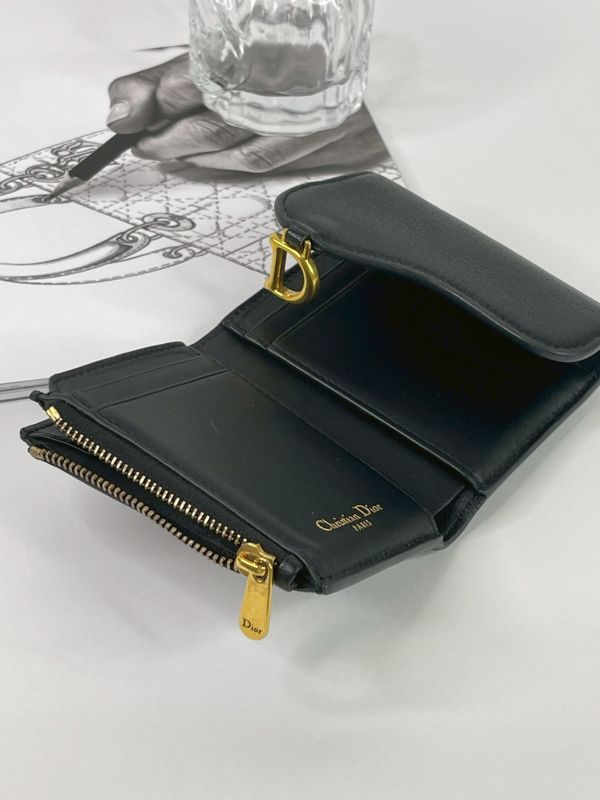 【分期0利率】DIOR Saddle Lotus 三折短夾【85成新】 