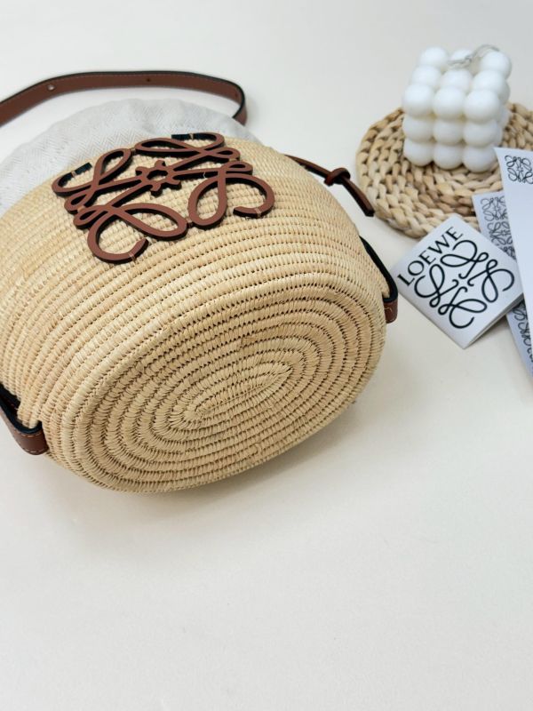 【9成新】LOEWE Beehive 草編水桶包 
