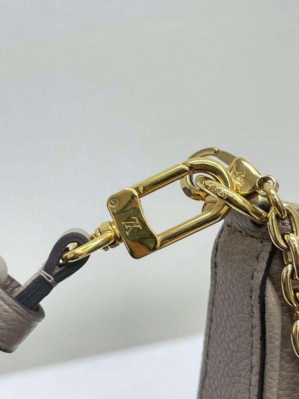 【99成新】LV Easy Pouch On Strap 