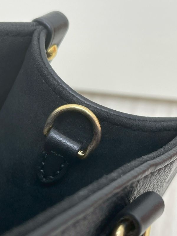 【95成新】LV ON THE GO PM 