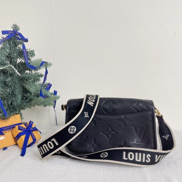【12期0利率】LV  Diane Monogram Empreinte 法棍包【99成新】 