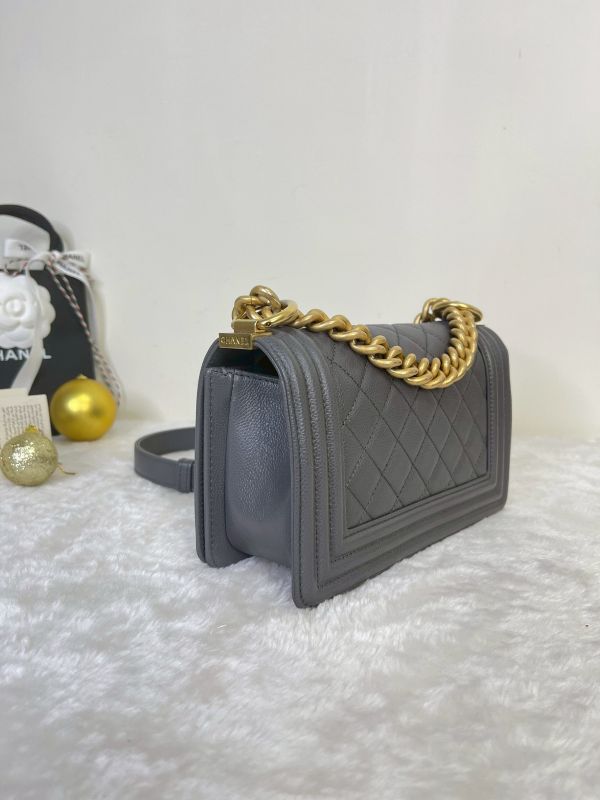 【99成新】CHANEL 22A BOY 20 小型口蓋包 